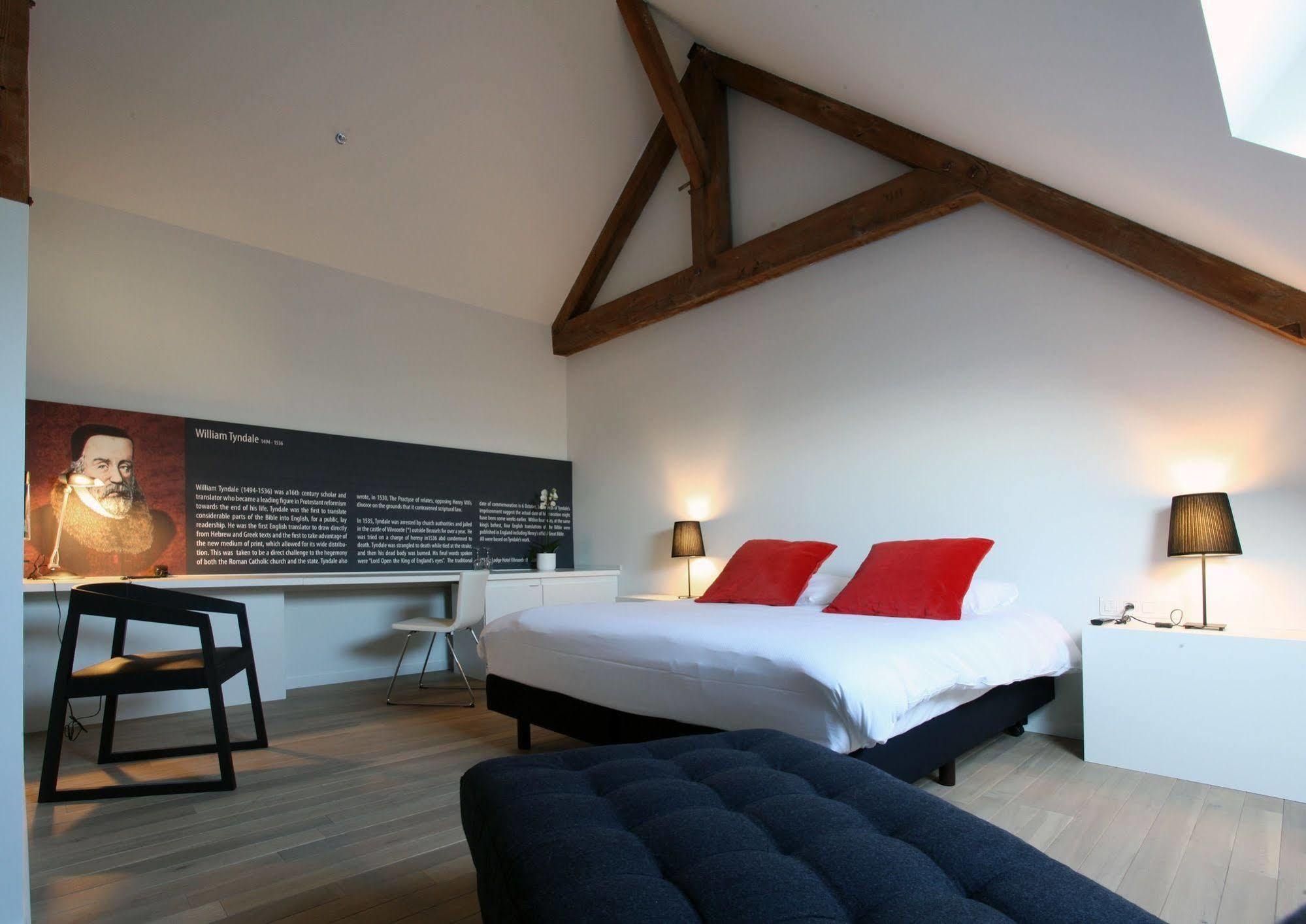 Hotel The